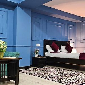 Large Single Room